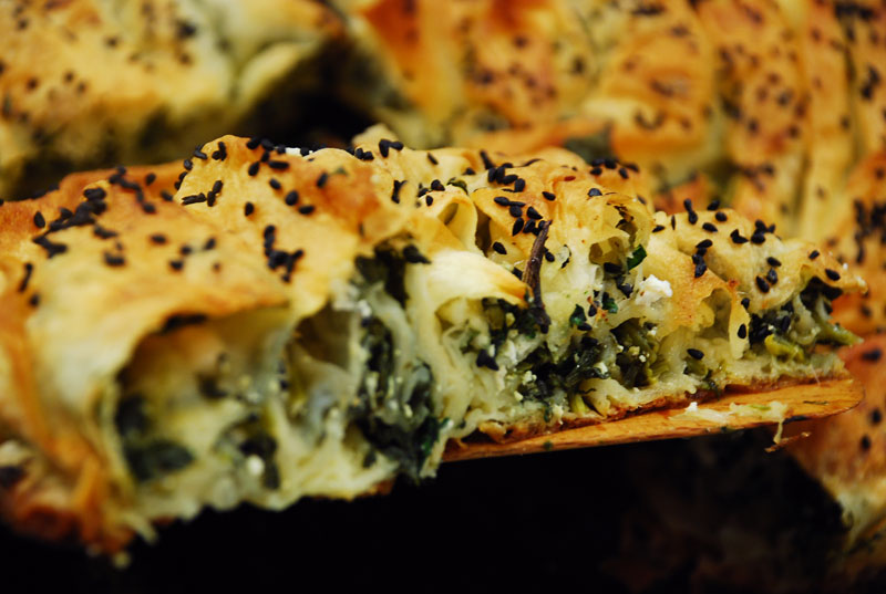 peynirli ıspanaklı börek tarifi Mozaik Pasta